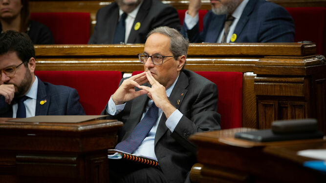 El presidente de la Generalitat, Quim Torra, en su escaño en la sesión de control n el 'Parlament' este miércoles.