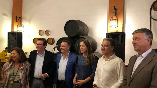 Bendodo, junto a los dirigentes del PP de la Provincia de Huelva durante su visita a La Palma.