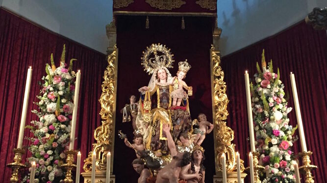 La Virgen del Carmen y Ánimas Benditas de la Concepción.