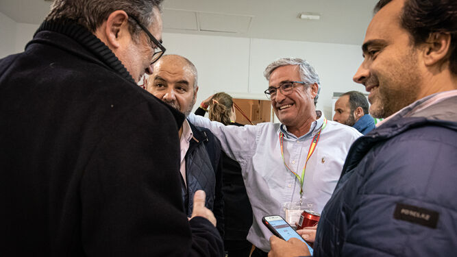 Im&aacute;genes de la jornada electoral en la sede de VOX en Huelva