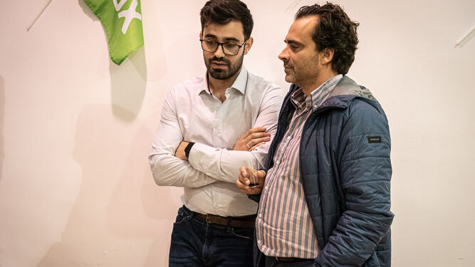 Im&aacute;genes de la jornada electoral en la sede de VOX en Huelva