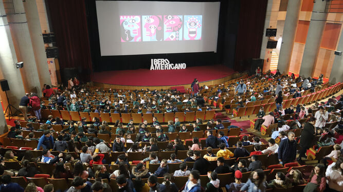 Im&aacute;genes de los mas peque&ntilde;os disfrutando del Festival de Cine Iberoamericano de Huelva