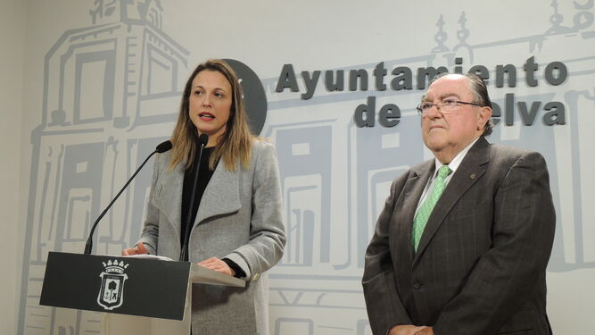 María José Pulido y Juan Manuel Díaz, durante la presentación del acuerdo.