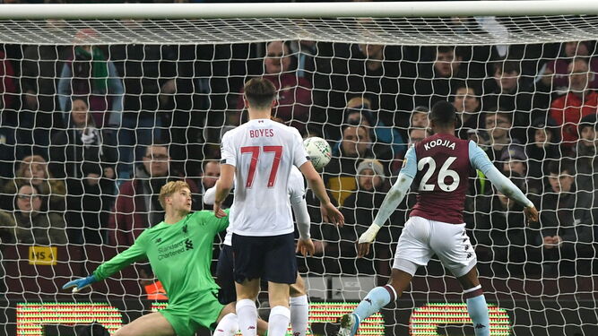 El Aston Villa apeó a un Liverpool plagado de bajas