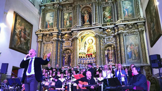 José Manuel Soto ofreció un concierto de Navidad a beneficio del templo valverdeño en 2017.