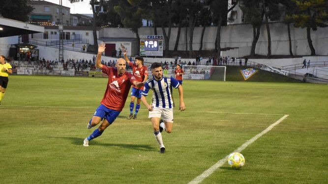 Lance del partido entre el Villarrobledo y el Recre disputado a comienzos de septiembre.