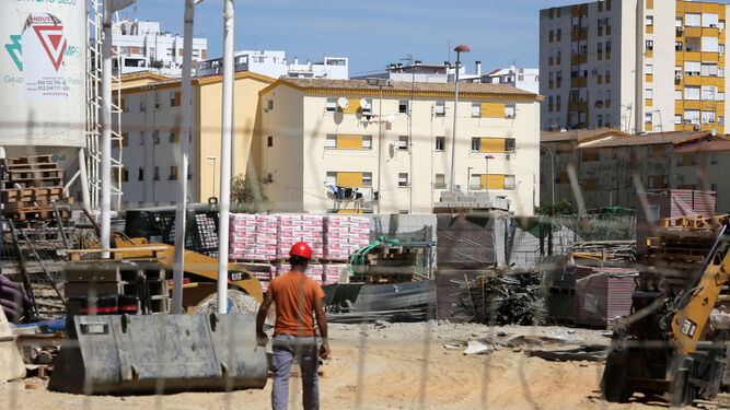 Construcción de nuevas viviendas en la capital onubense.