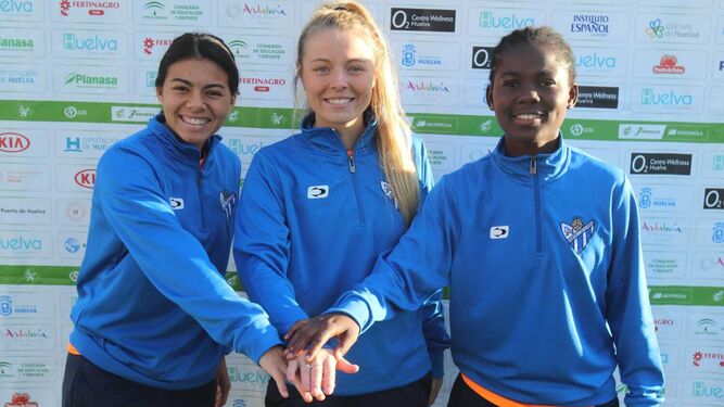 Kristina Fisher, Danica Evans y Ernestina Abambila son los tres fichajes invernales del Sporting .