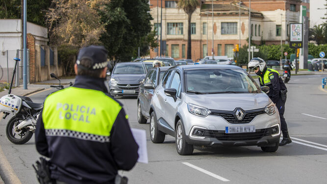 Supervisión de vehículos en la avenida de Italia.