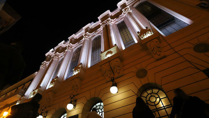 Nueva iluminación ornamental del Gran Teatro.