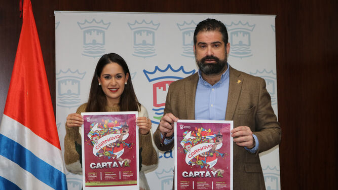 Rocío Cárdenas y Manuel Barroso presentan el cartel.