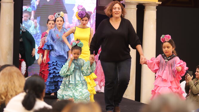 Im&aacute;genes del desfile de moda flamenca de los mas peque&ntilde;os