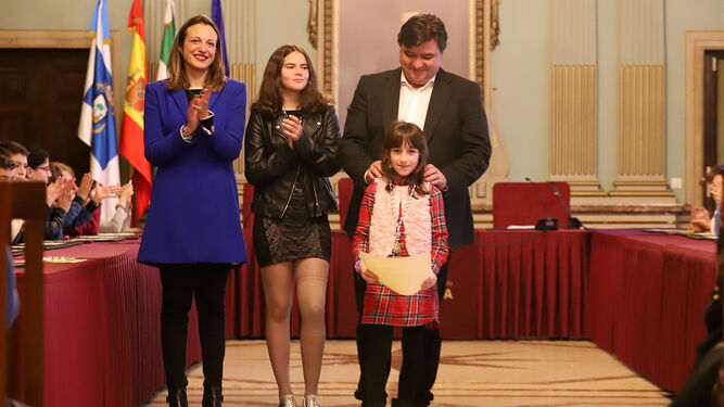 Im&aacute;genes de la toma de posesi&oacute;n de la nueva alcaldesa infantil en el Ayuntamiento de Huelva