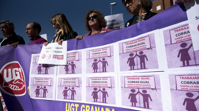 Protesta en Granada por la desigualdad en la brecha salarial