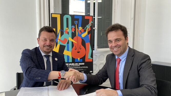 Emilio Ponce y Daniel Mantero tras su firma para la colaboración con el Festival de Jazz Huelva 2020.