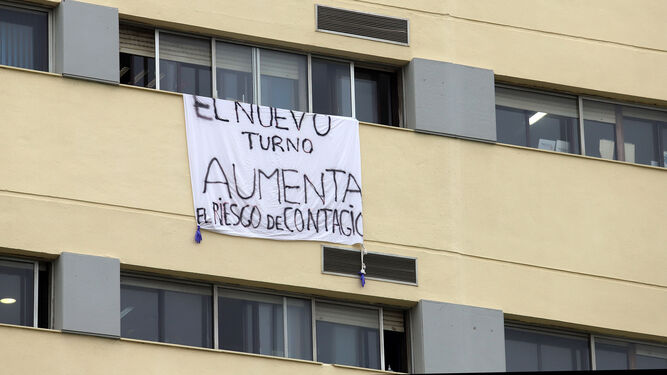 Protestas contra el cambio de turno en el hospital Infanta Elena la pasada semana.