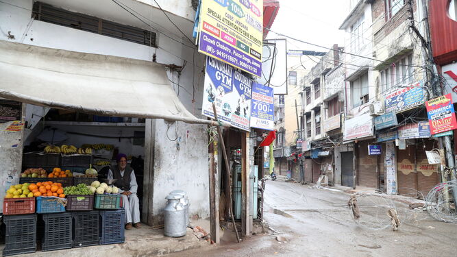 India: Nueva Delhi parece una ciudad fantasmal
