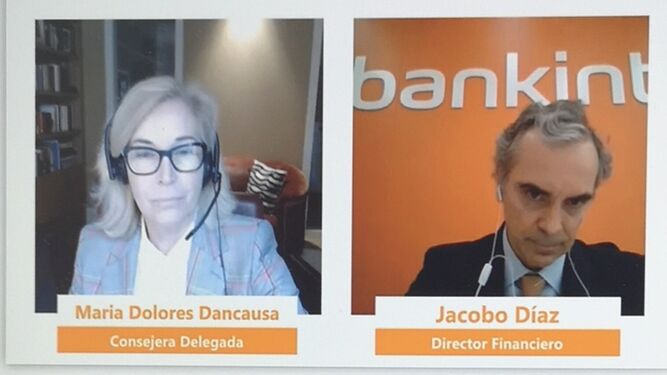 María Dolres Dancausa, Consejera delegada, y Jacobo Díaz, director financiero