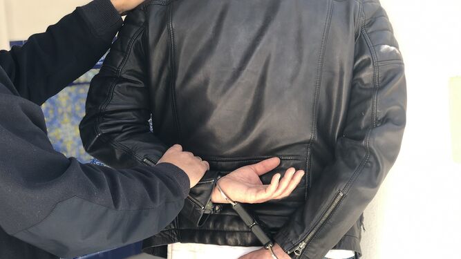 Tres personas detenidas en Huelva por el robo de una motocicleta en La Palma del Condado