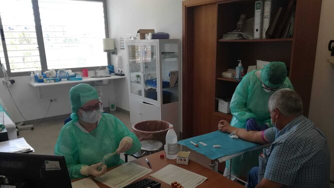 Realización de las pruebas en el centro de salud del Torrejón.
