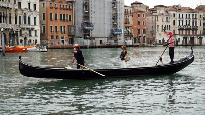 Visitar los canales de Venecia, sin salir de casa.