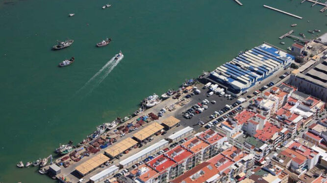 Vista aérea del puerto pesquero de Punta Umbría.
