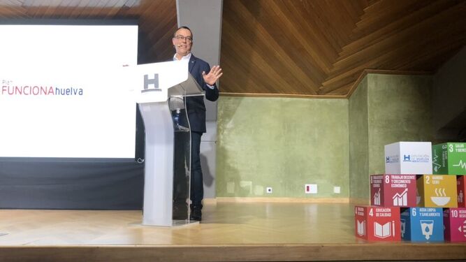 Ignacio Caraballo en su intervención ante el Cónclave de alcaldes.