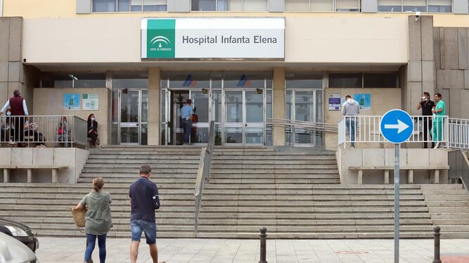 Entrada al Hospital Infanta Elena.