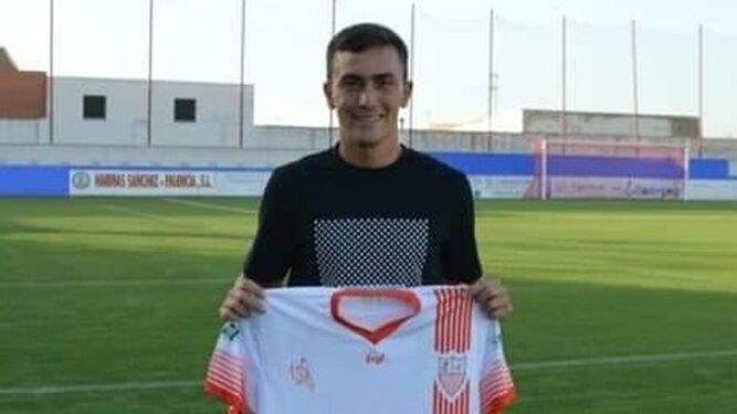 Diego Domínguez posa con la camiseta de La Palma.