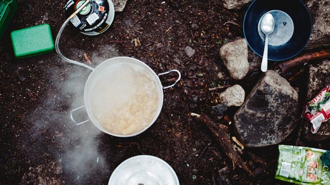 Cocinar cuando se va de camping será más fácil siguiendo algunos consejos.