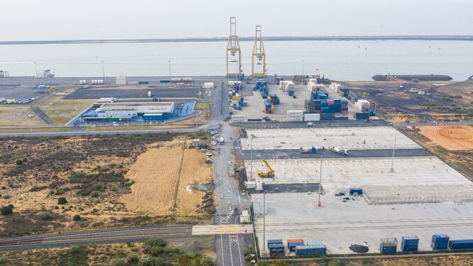 Nueva superficie ampliada de las instalaciones de Yilport en el Muelle Sur.