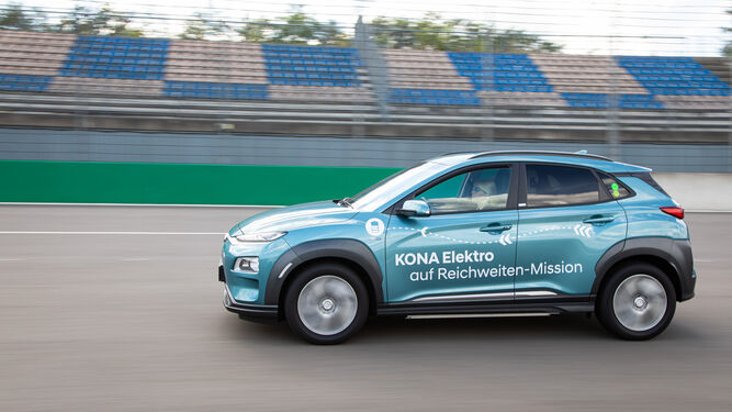 Hyundai Kona EV: 1.026 km con una sola carga de batería
