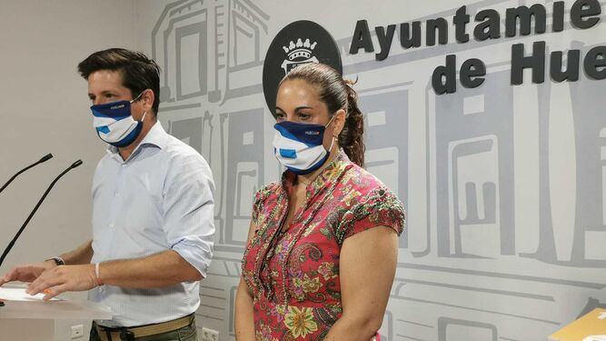 Noelia Álvarez, en primer término, durante una reciente rueda de prensa de Ciudadanos.