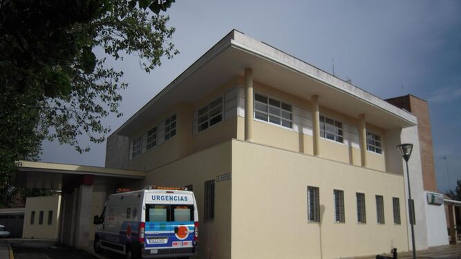 Centro de Salud de Almonte donde ha fallecido la persona tiroteada.