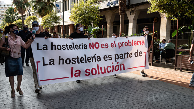 Im&aacute;genes de la manifestaci&oacute;n de los hosteleros de Huelva