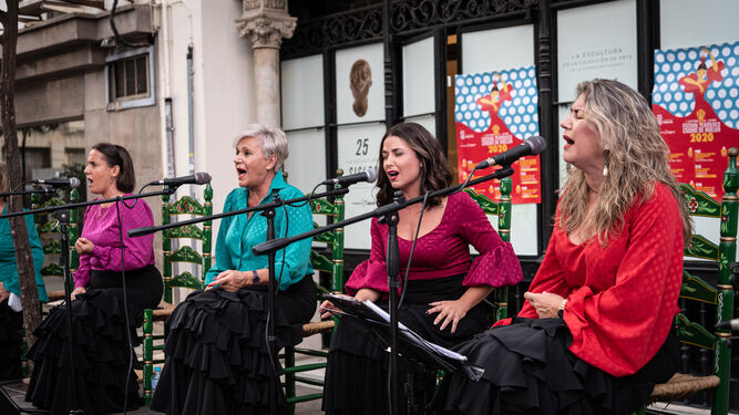 Im&aacute;genes del homenaje a las pe&ntilde;as flamencas en el festival flamenco de Huelva