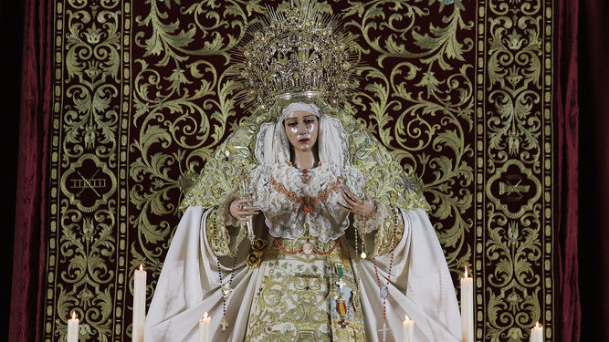 Im&aacute;genes de los cultos a la Virgen del Rosario en el Sagrado Coraz&oacute;n de Jes&uacute;s