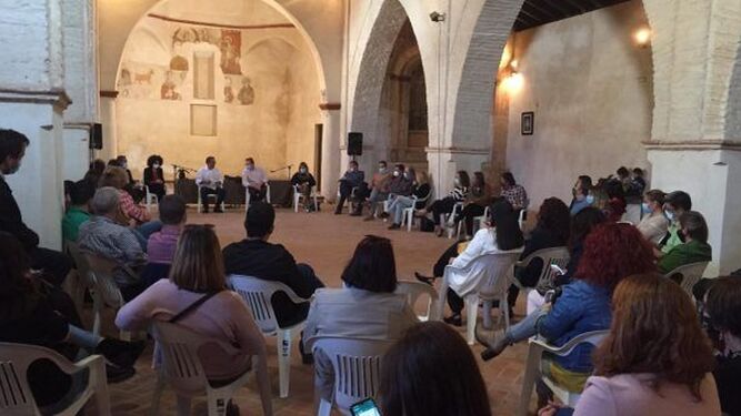 Reunión de Caraballo con alcaldes de la Sierra de Huelva.
