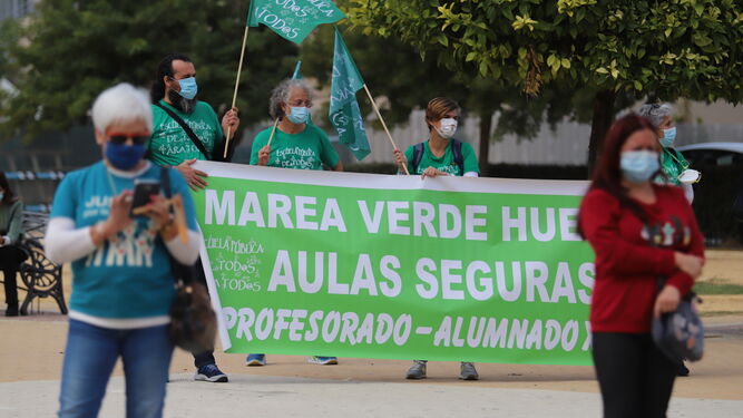Im&aacute;genes de la manifestaci&oacute;n por una sanidad digna en Huelva