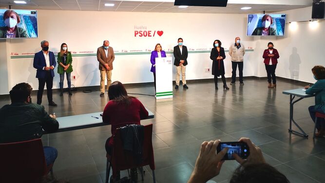 La Gestora del PSOE apuesta por María Eugenia Limón tras consultar a los diputados provinciales.