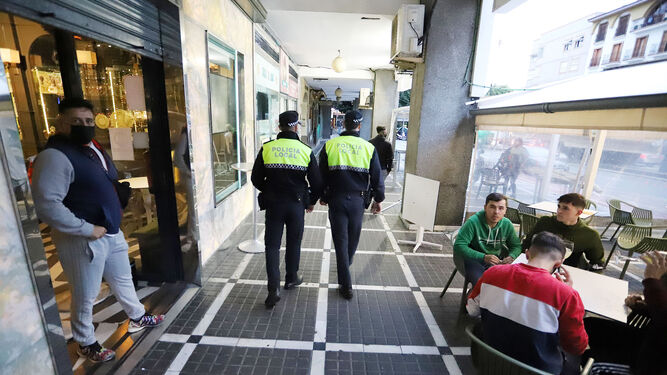 La Polic&iacute;a Local de Huelva controla el cumplimiento de las restricciones anti Covid