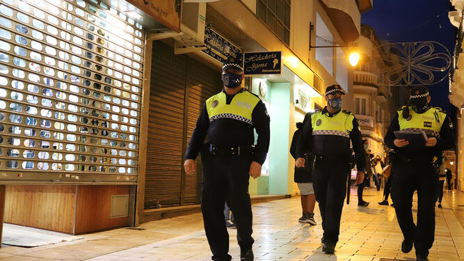 La Polic&iacute;a Local de Huelva controla el cumplimiento de las restricciones anti Covid