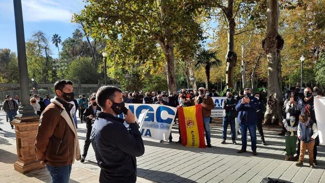 Lectura del manifiesto durante la concentración celebrada en Sevilla