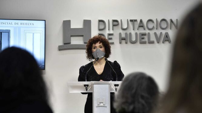 María Eugenia Limón, en rueda de prensa para presentar el nuevo organigrama de la Diputación.