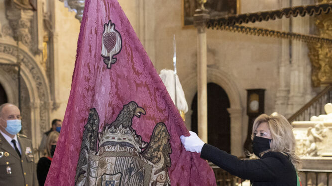 Fotos de la Toma de Granada: La tremolación más íntima del Pendón en el interior de la Capilla Real