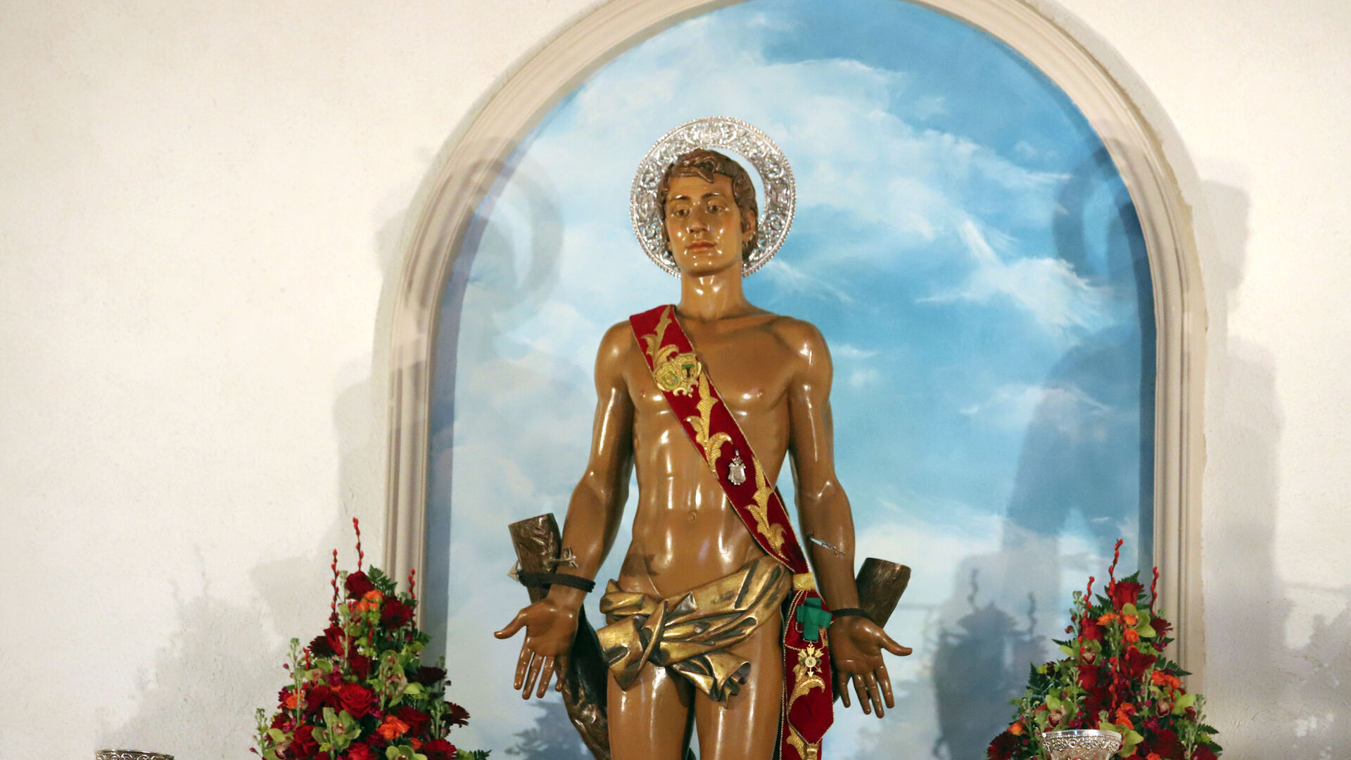 Celebraci&oacute;n de los cultos ante la imagen de San Sebasti&aacute;n presididos por el obispo de Huelva, Santiago G&oacute;mez Sierra