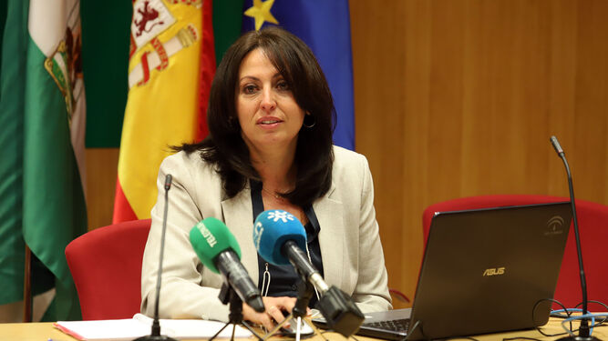 La delegada territorial de Educación y Deporte, Estela Villalba.