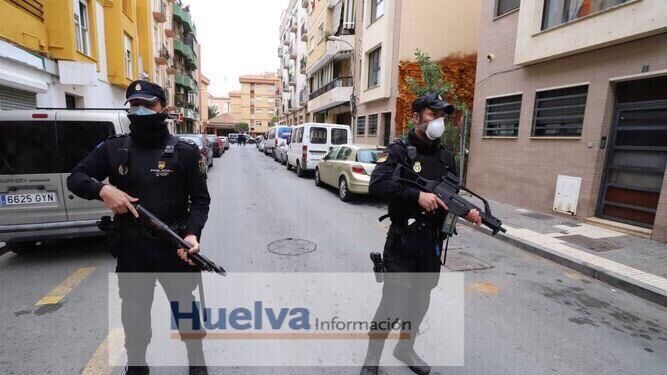 La Policía Nacional desmantela una guardería de droga con unos 1.500 kilos de cocaína en Huelva.