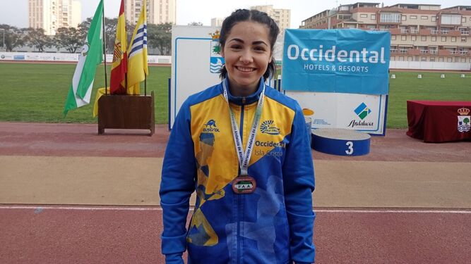 Inés Sequera (en la foto en Isla)  ha aumentado su palmarés con dos nuevas medallas.