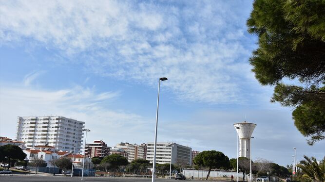 Vista de la parcela en la avenida Ciudad de Huelva.